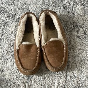 ugg moccasins, lightly worn, size 6.5